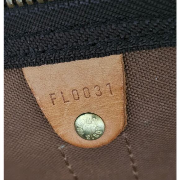 Louis Vuitton Vintage Keepall 55 Monogram Travel Bag - Picture 11 of 16